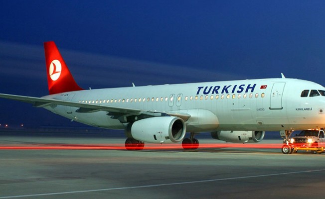 THY uçağı Ercan'a acil iniş yaptı...