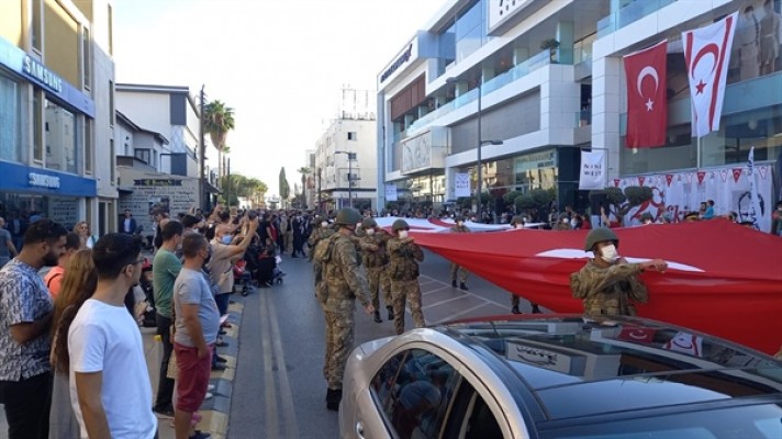 Lefkoşa'da Cumhuriyet yürüyüşü ve bando konseri