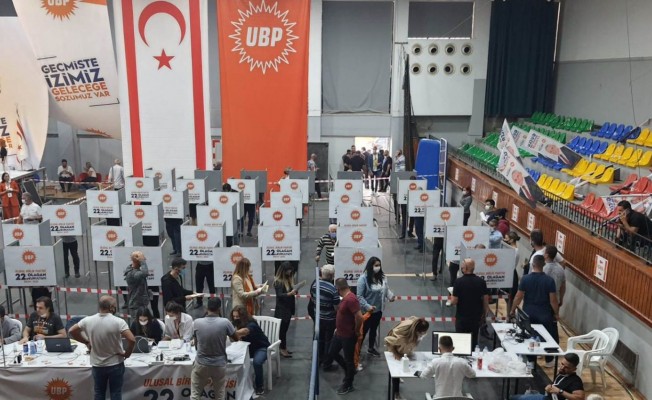 UBP kurultayında oy verme işlemi devam ediyor....