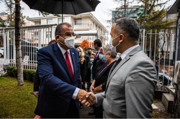 Sucuoğlu KKTC Ankara Büyükelçiliğini ziyaret etti