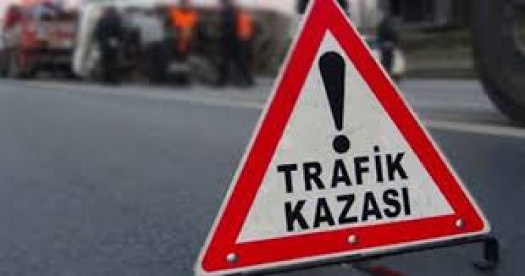 Girne-Tatlısu ana yolunda iş aracı devrildi, sürücüsü hafif yaralandı