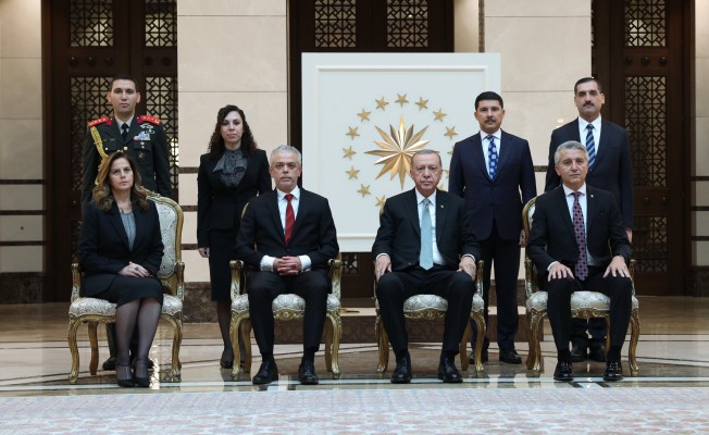 Korukoğlu güven mektubunu Erdoğan'a sundu
