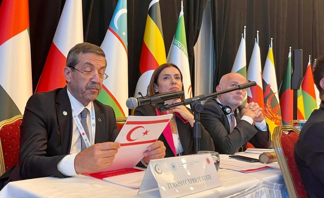 Ertuğruloğlu, İstanbul'da İİT 12. Enformasyon Bakanları Konferansı'na katıldı