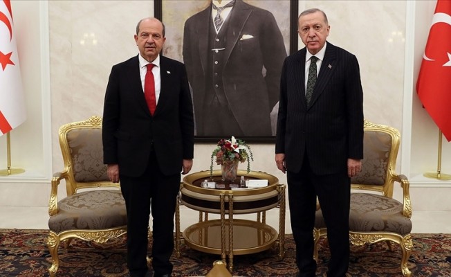 Erdoğan, Cumhurbaşkanı Tatar ile telefonda görüştü