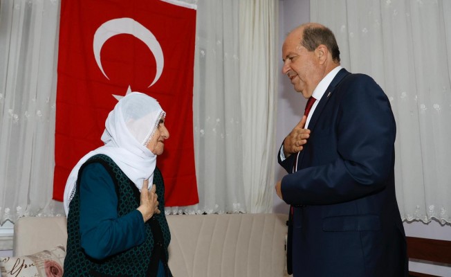 Tatar, Malatyalı Kıbrıs şehidi Seçim Kılıçaslan'ın ailesini ziyaret etti