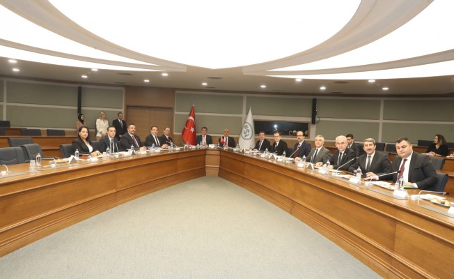 Bakan Oğuz, TC Tarım ve Orman Bakanı Kirişçi ile görüştü