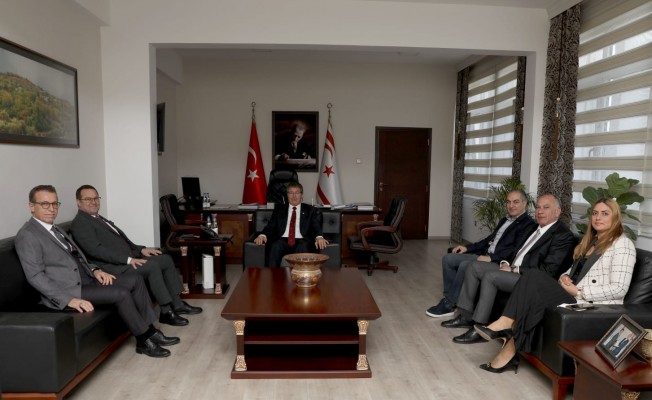 Üstel, Kıbrıs Türk Ticaret Odası'nı kabul etti