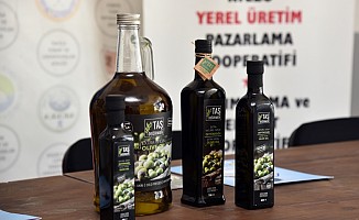 EZKOOP VE Zeytin Koop zeytinyağının Güney'e ihracıyla ilgili basın toplantısı düzenledi